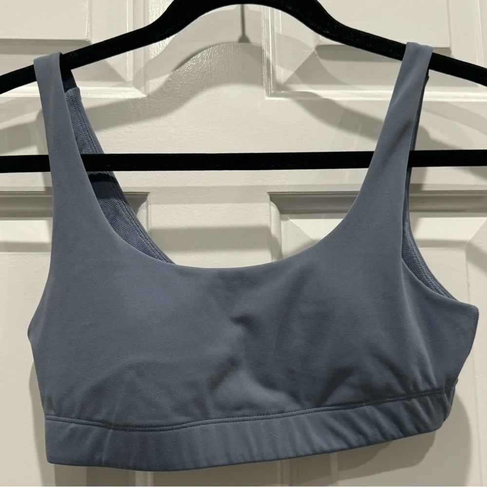 Vuori daily bra light azure Blue Sports Bra size xs medium support - Picture 4 of 5